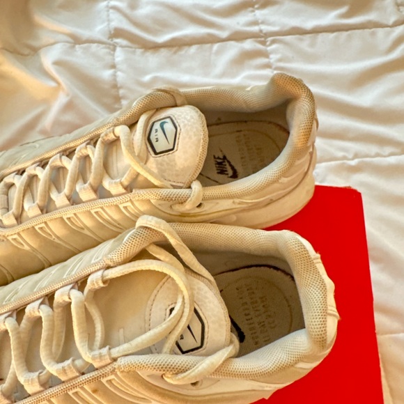Nike Air Max Plus - Picture 3 of 4